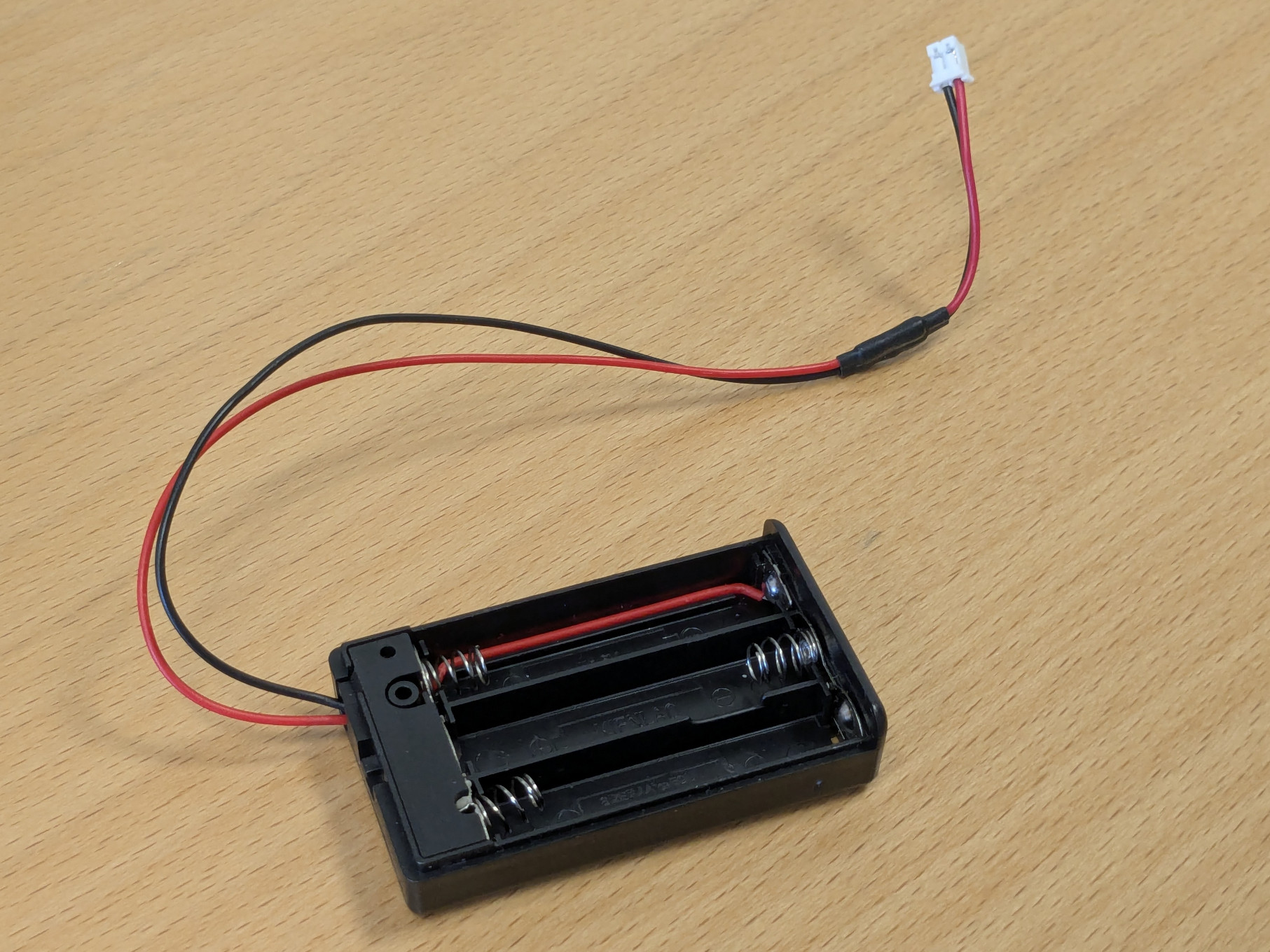 A 3 AAA battery holder soldered to a JST-PH connector